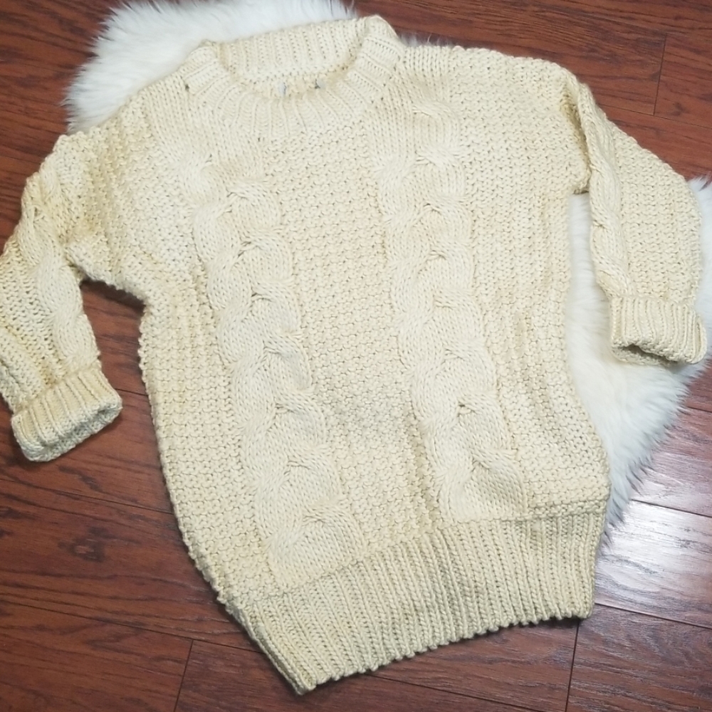 UNIF Chunky Knit Oversized Sweater - Picture 1 of 8